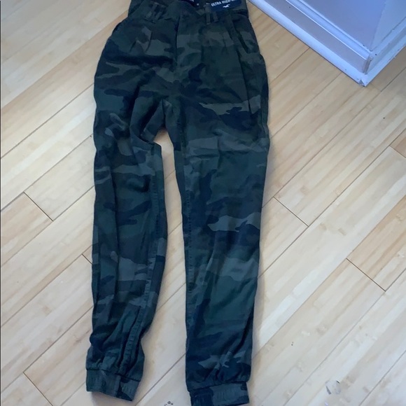 hollister ultra high rise jogger